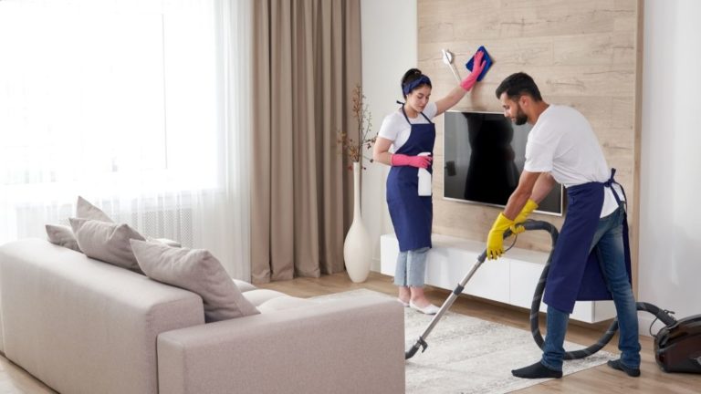 do-landlords-have-to-clean-between-tenants