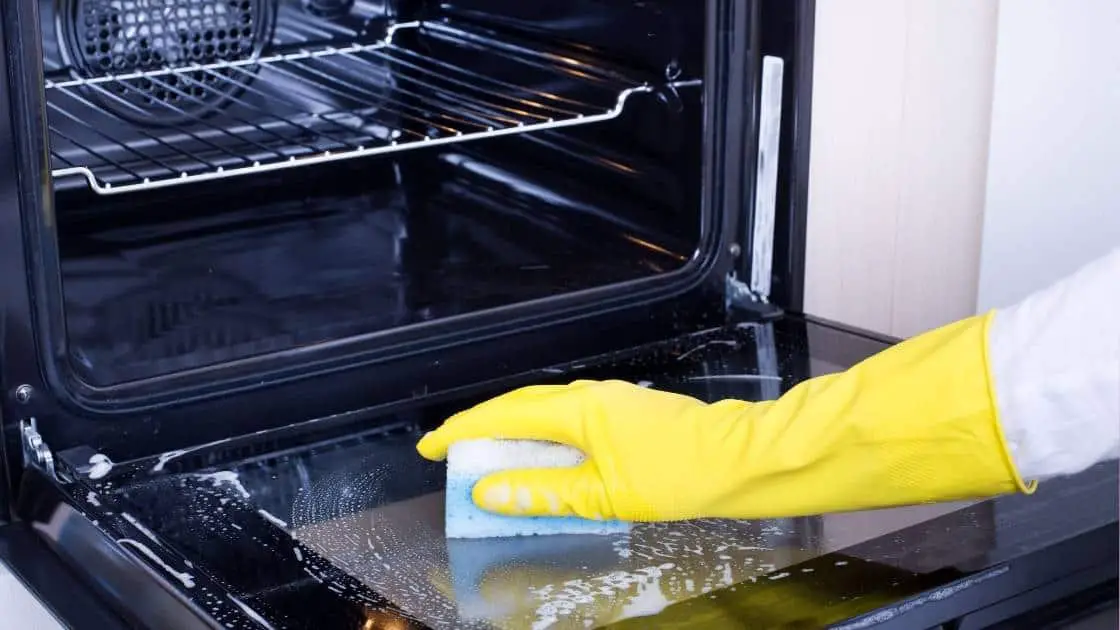 Can Landlords Charge For Cleaning the Oven? [How to Avoid Charges]