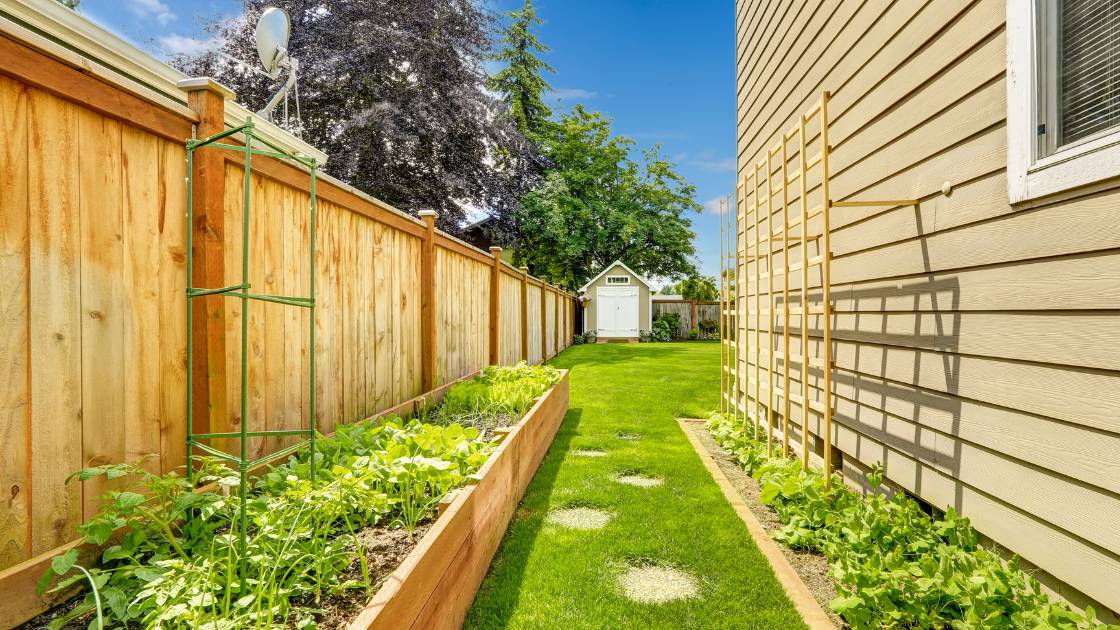Can My Landlord Enter My Yard Without Notice?